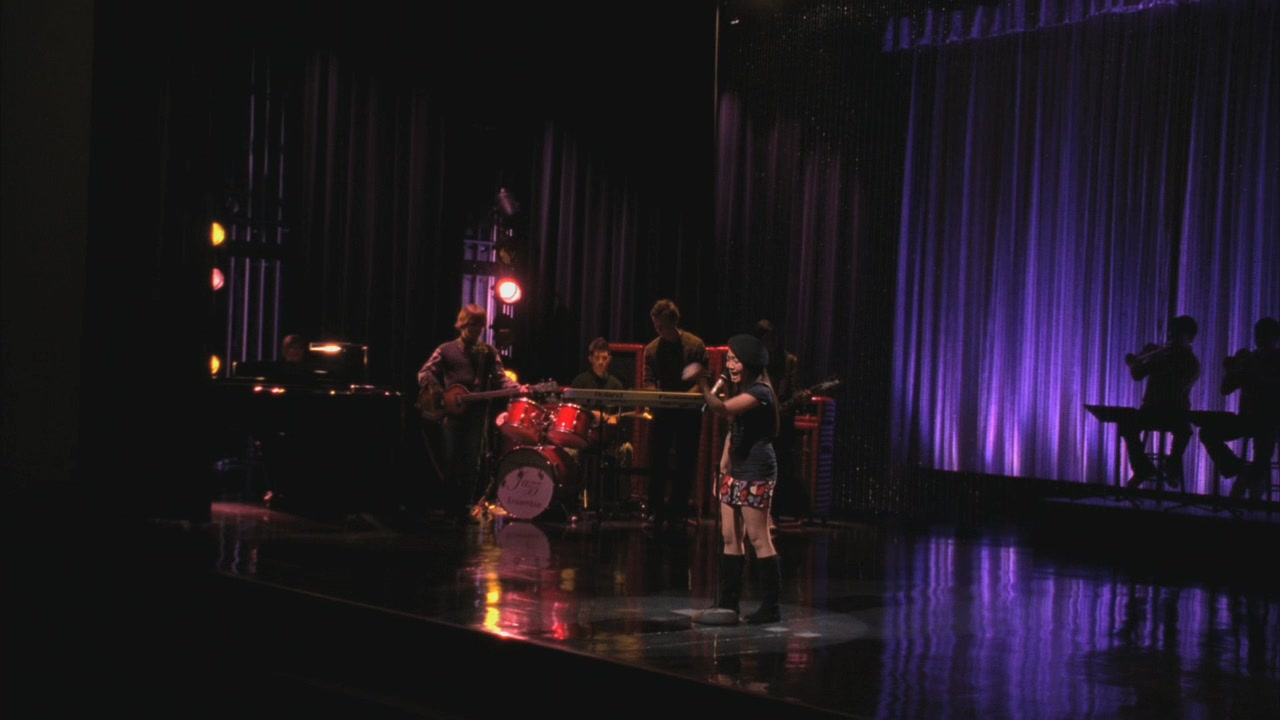 Glee201-01010.jpg