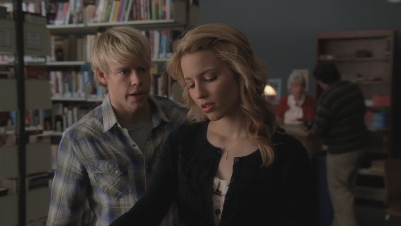 Glee212-0410.jpg