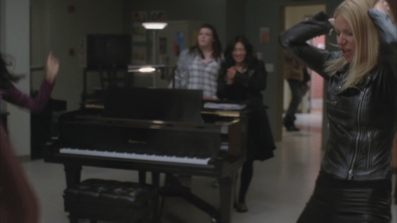 Glee215-0247.jpg