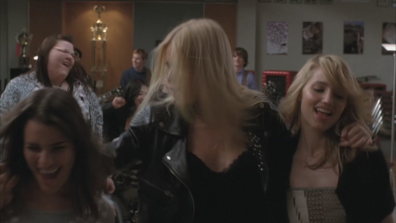 Glee215-0303.jpg