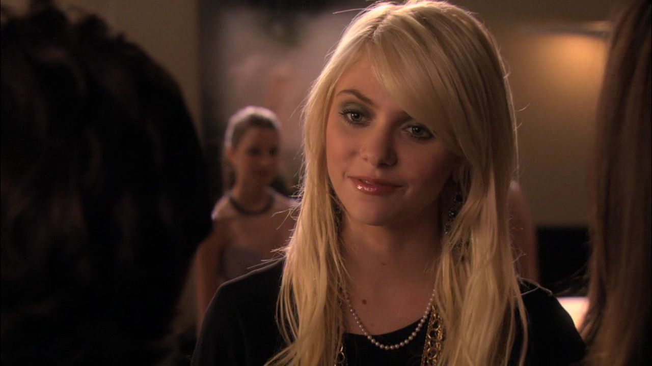 309GossipGirl0513.jpg