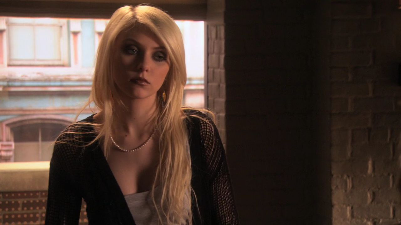 319GossipGirl0180.jpg