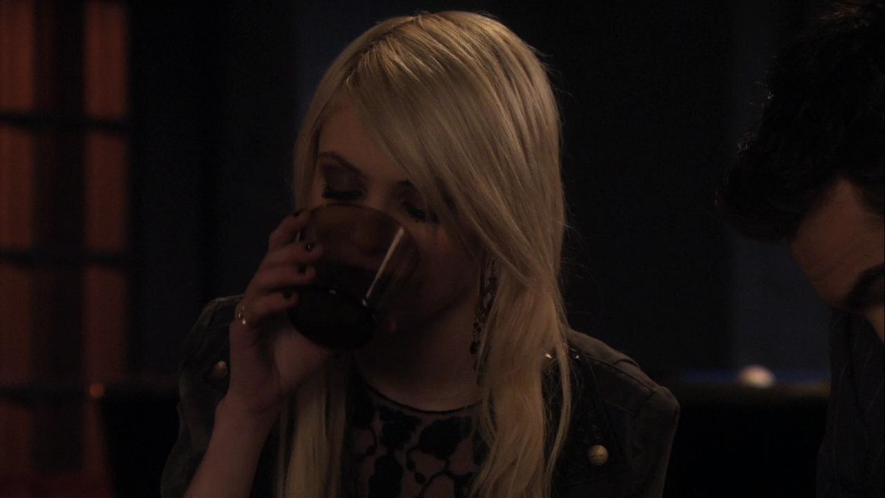 322GossipGirl0811.jpg