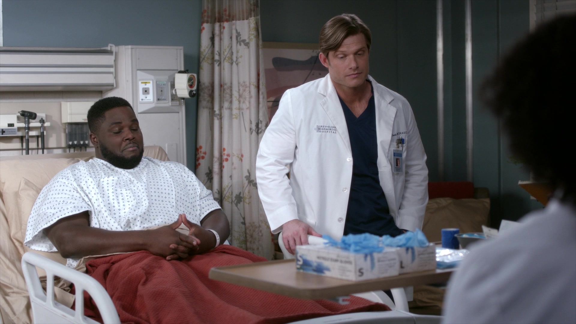 Greys_Anatomy_S19E08_0296.jpg