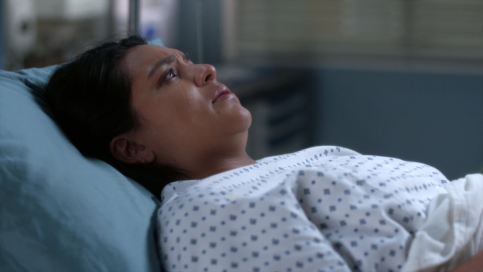 Greys_Anatomy_S19E08_1099.jpg