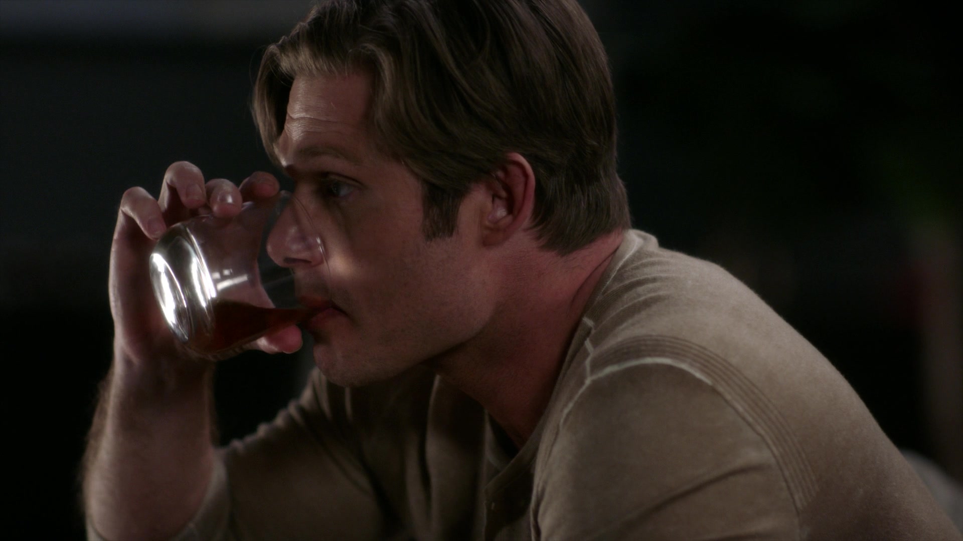 Greys_Anatomy_S19E08_1955.jpg