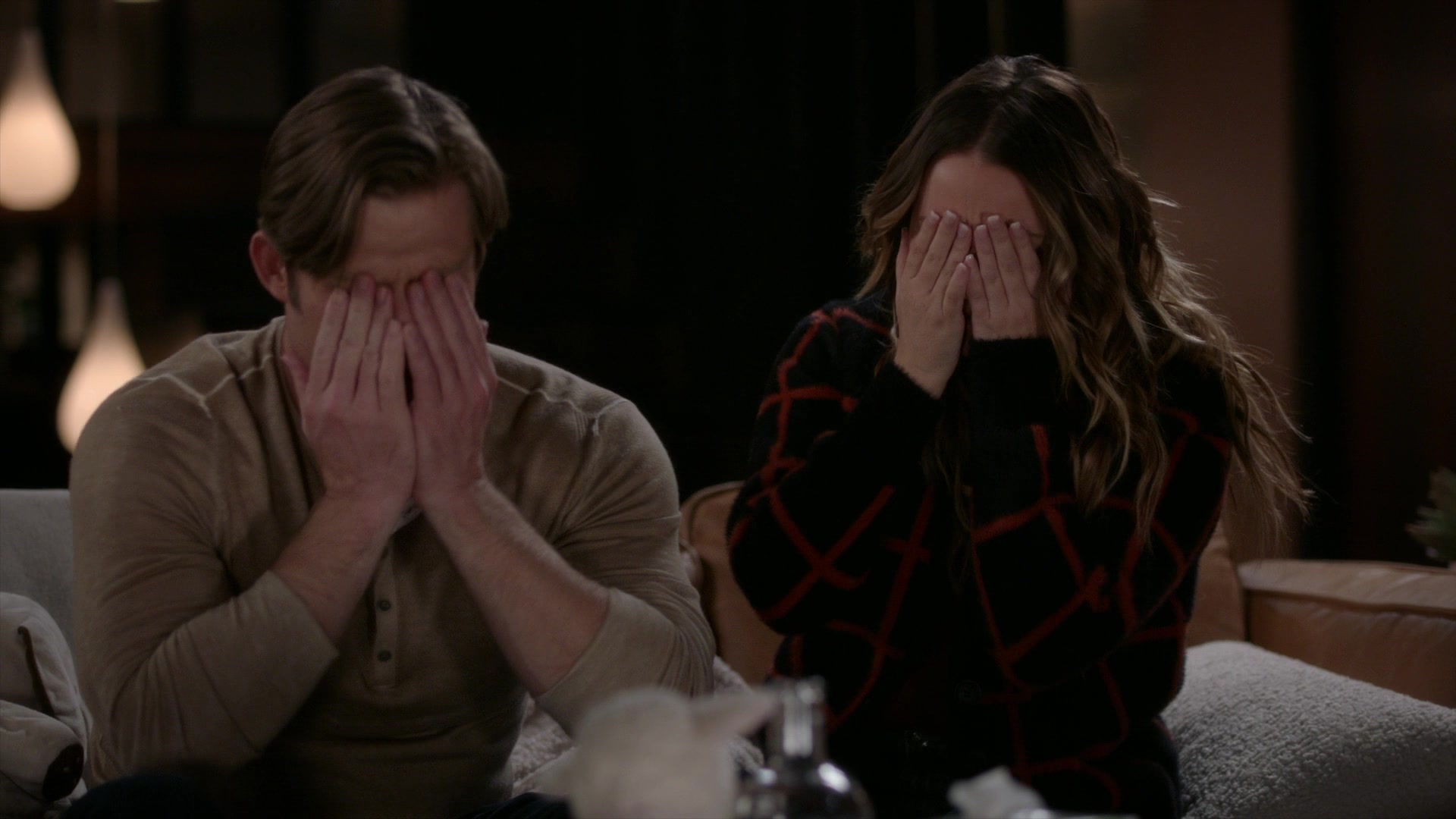 Greys_Anatomy_S19E08_1973.jpg