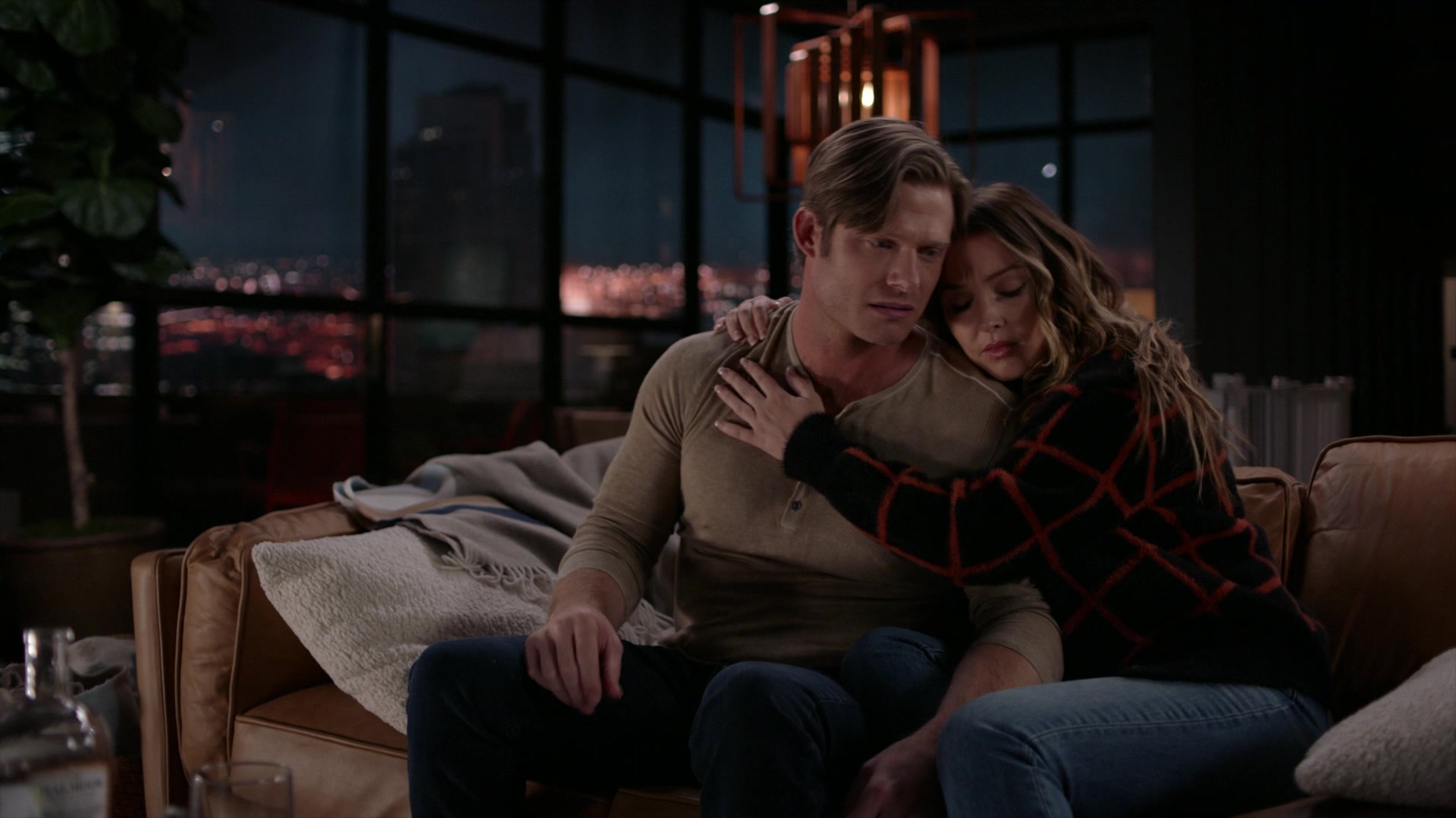 Greys_Anatomy_S19E08_1983.jpg