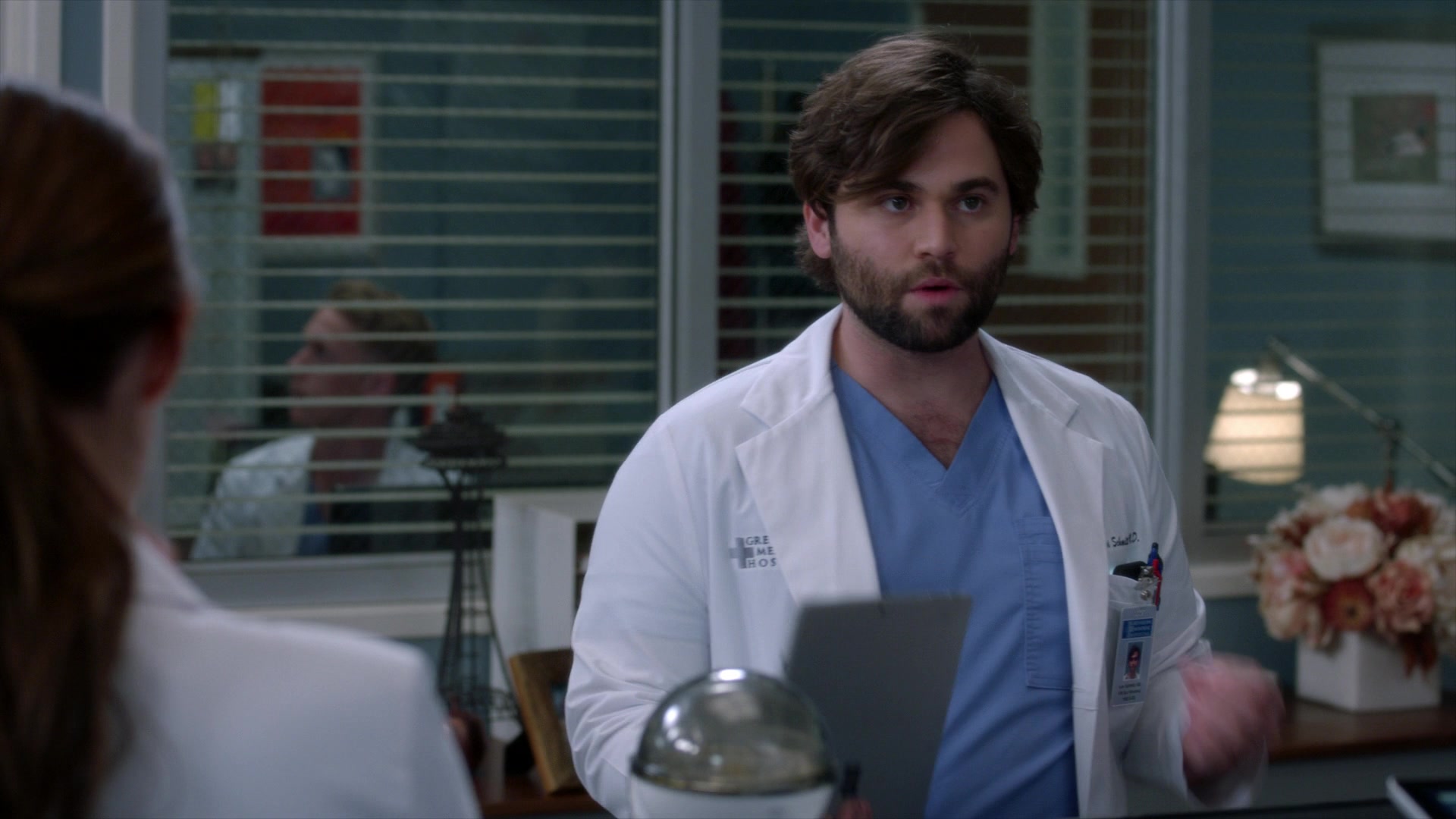 Greys_Anatomy_S19E10_0212.jpg