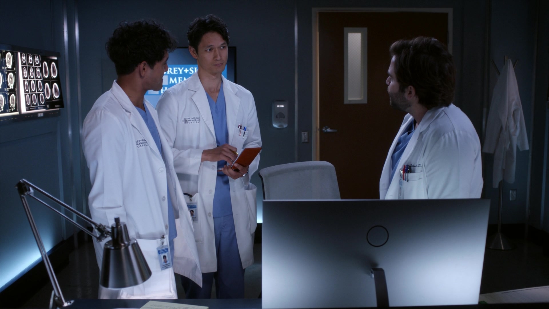 Greys_Anatomy_S19E10_0578.jpg