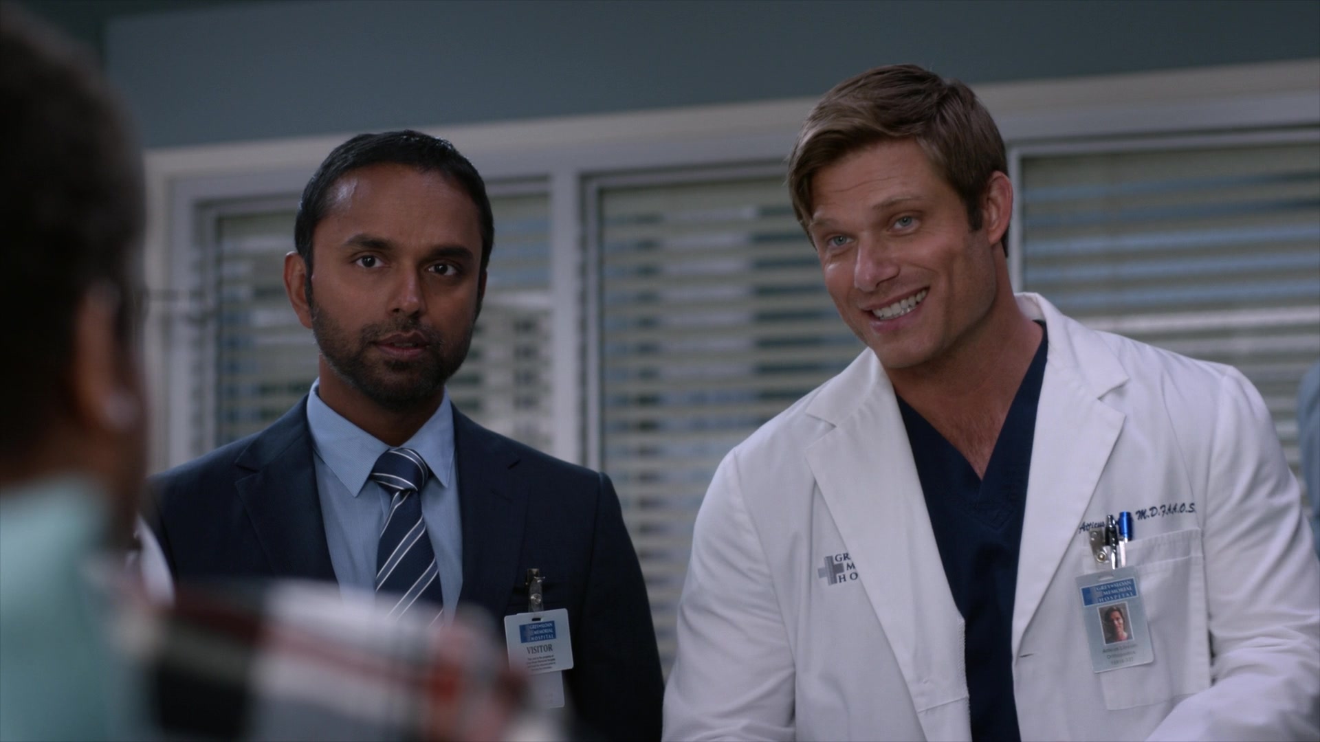 Greys_Anatomy_S19E10_0597.jpg