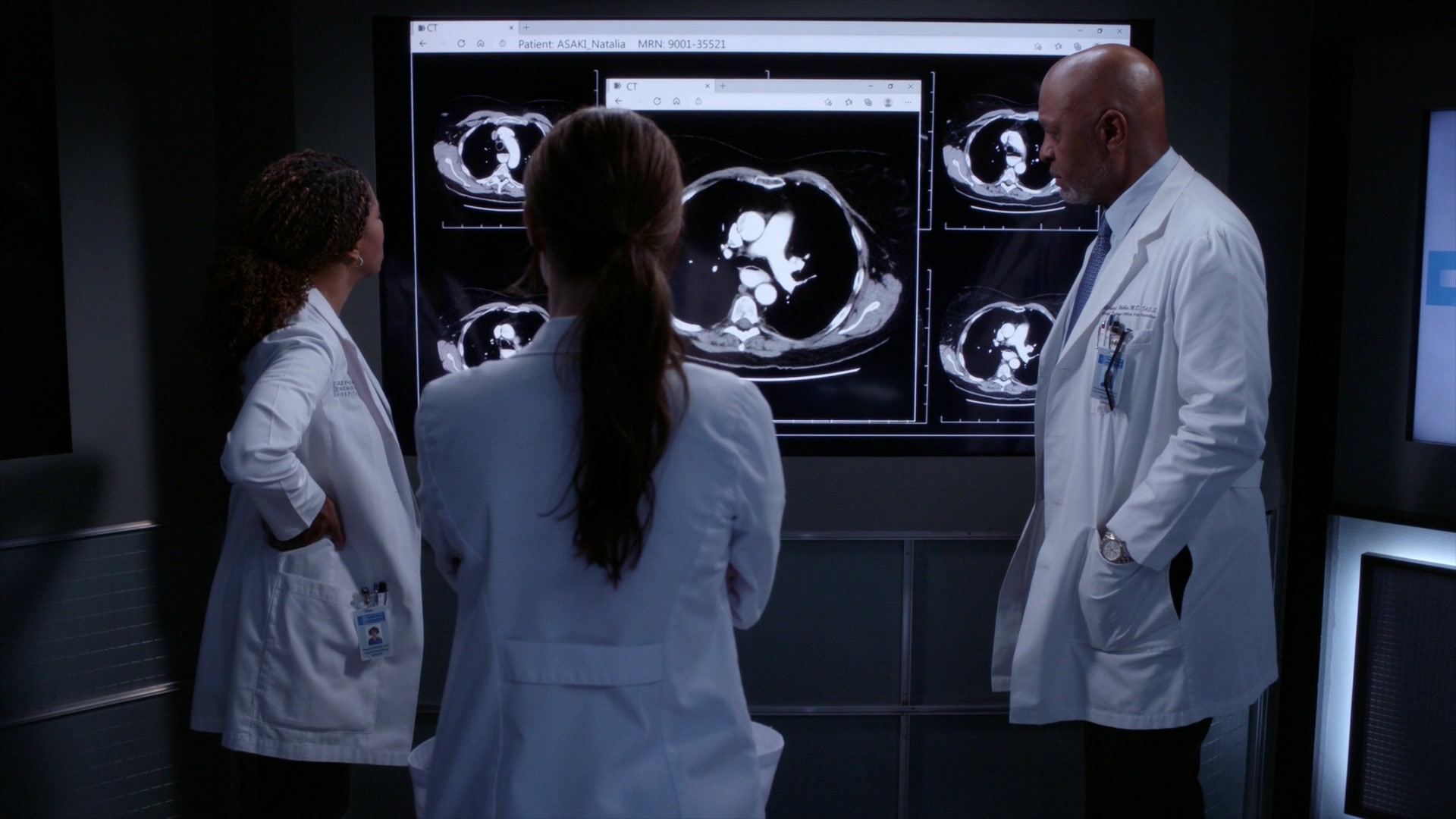 Greys_Anatomy_S19E10_0797.jpg