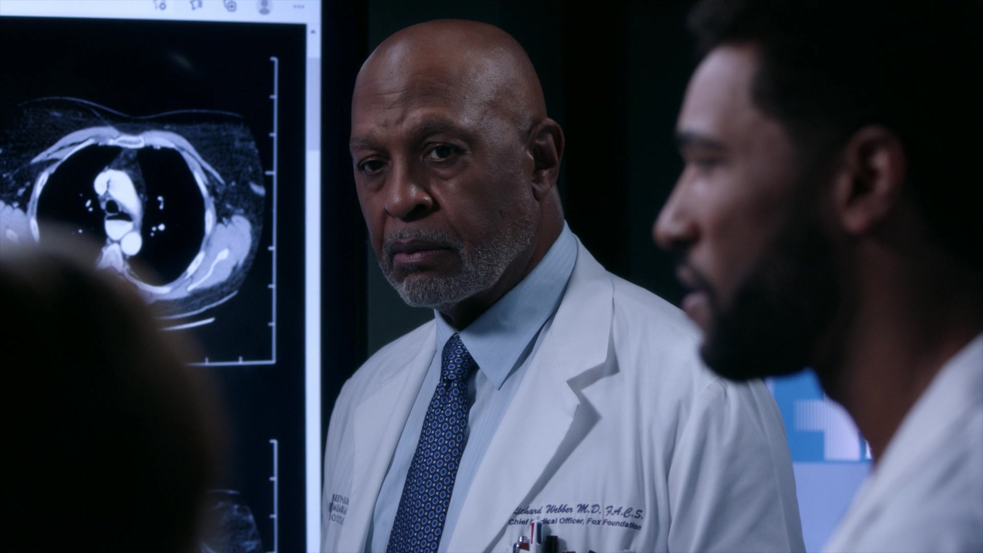 Greys_Anatomy_S19E10_0813.jpg