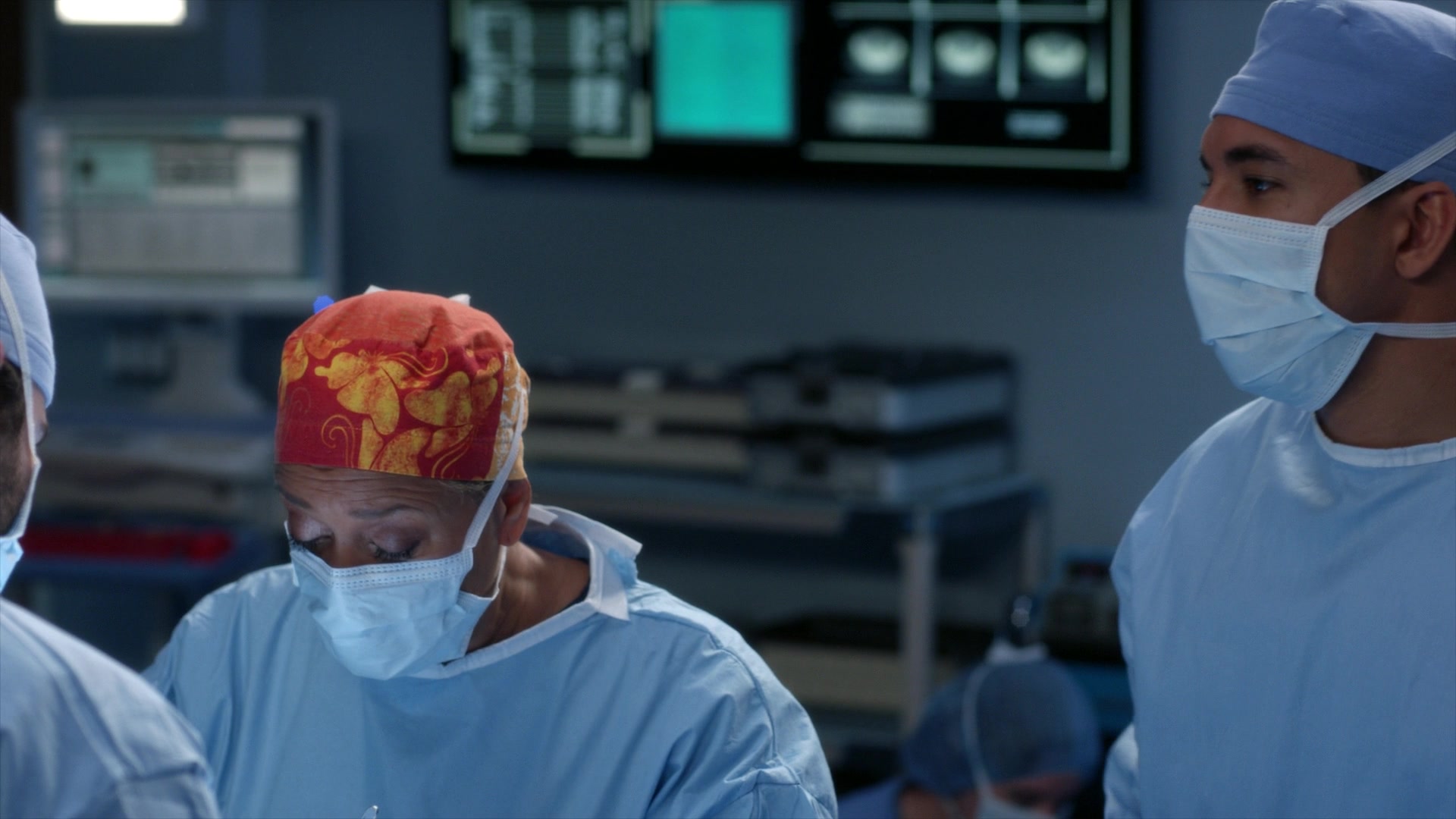 Greys_Anatomy_S19E10_0994.jpg