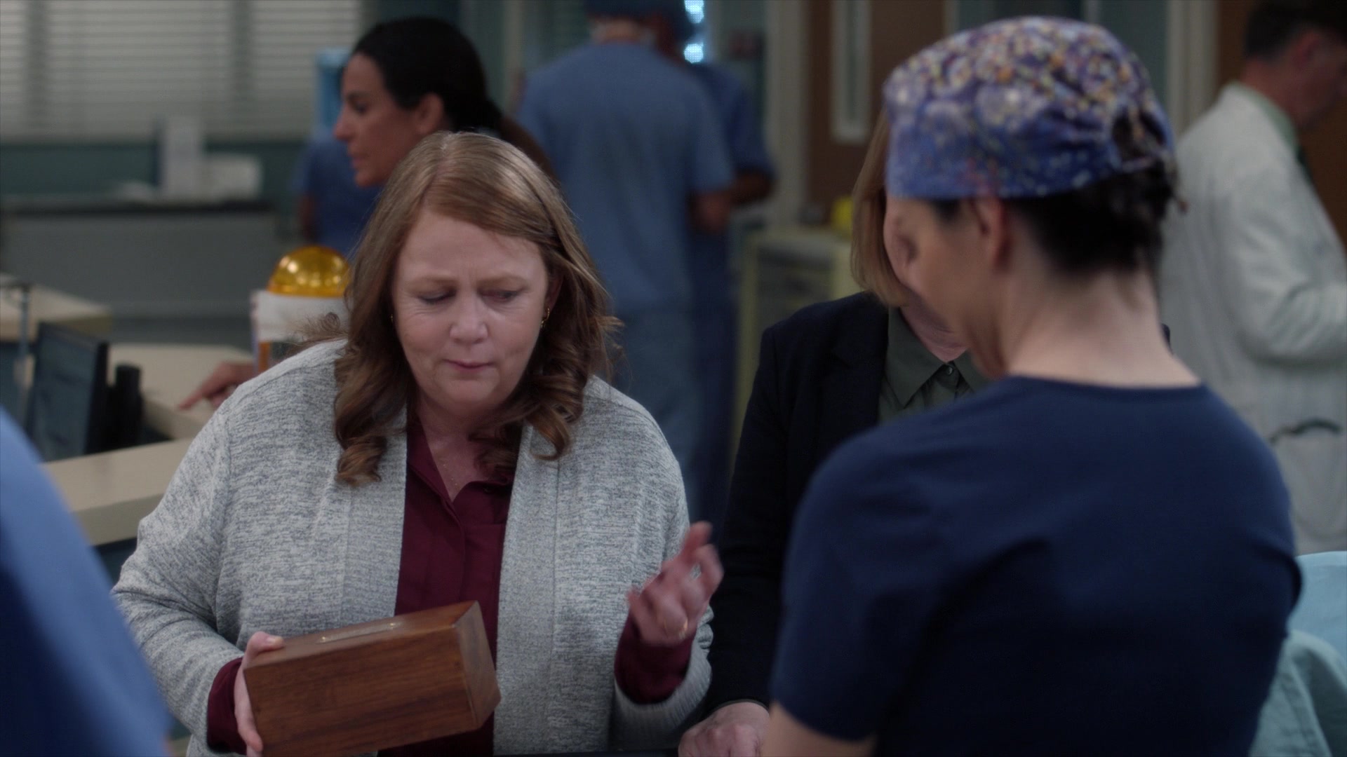 Greys_Anatomy_S19E10_1014.jpg
