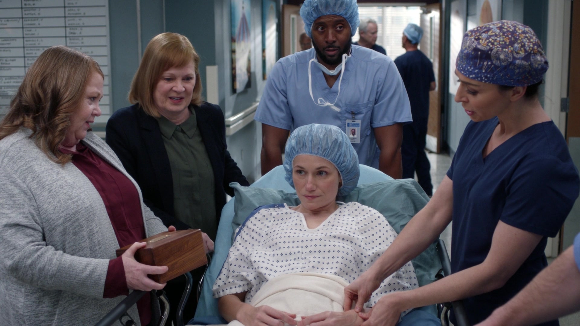 Greys_Anatomy_S19E10_1015.jpg