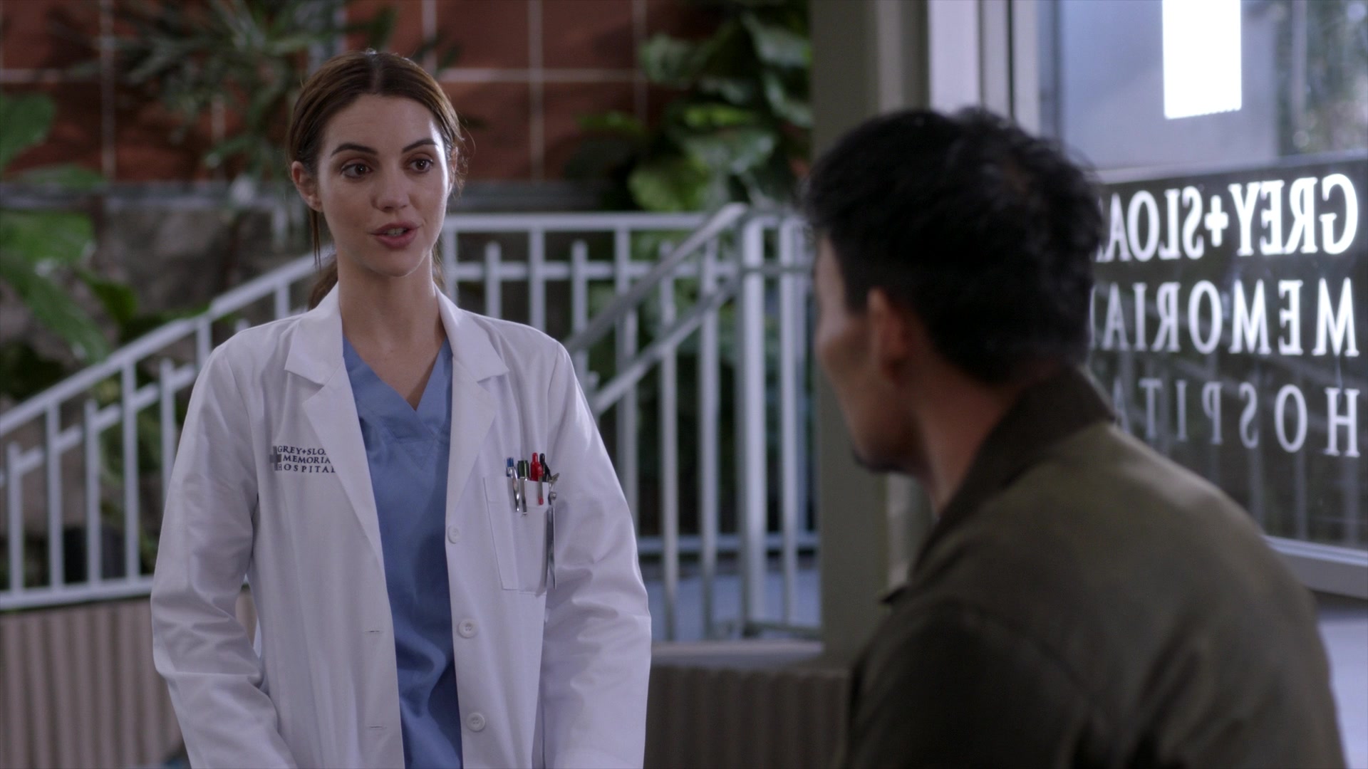 Greys_Anatomy_S19E10_1063.jpg
