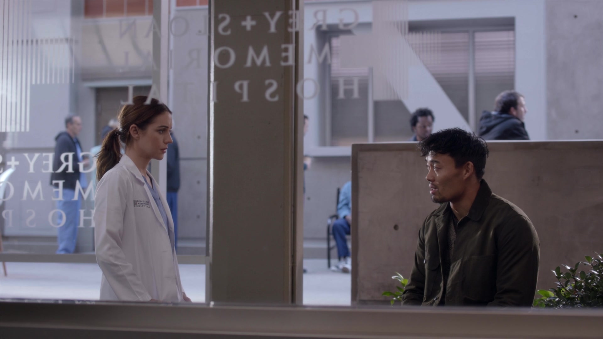 Greys_Anatomy_S19E10_1069.jpg