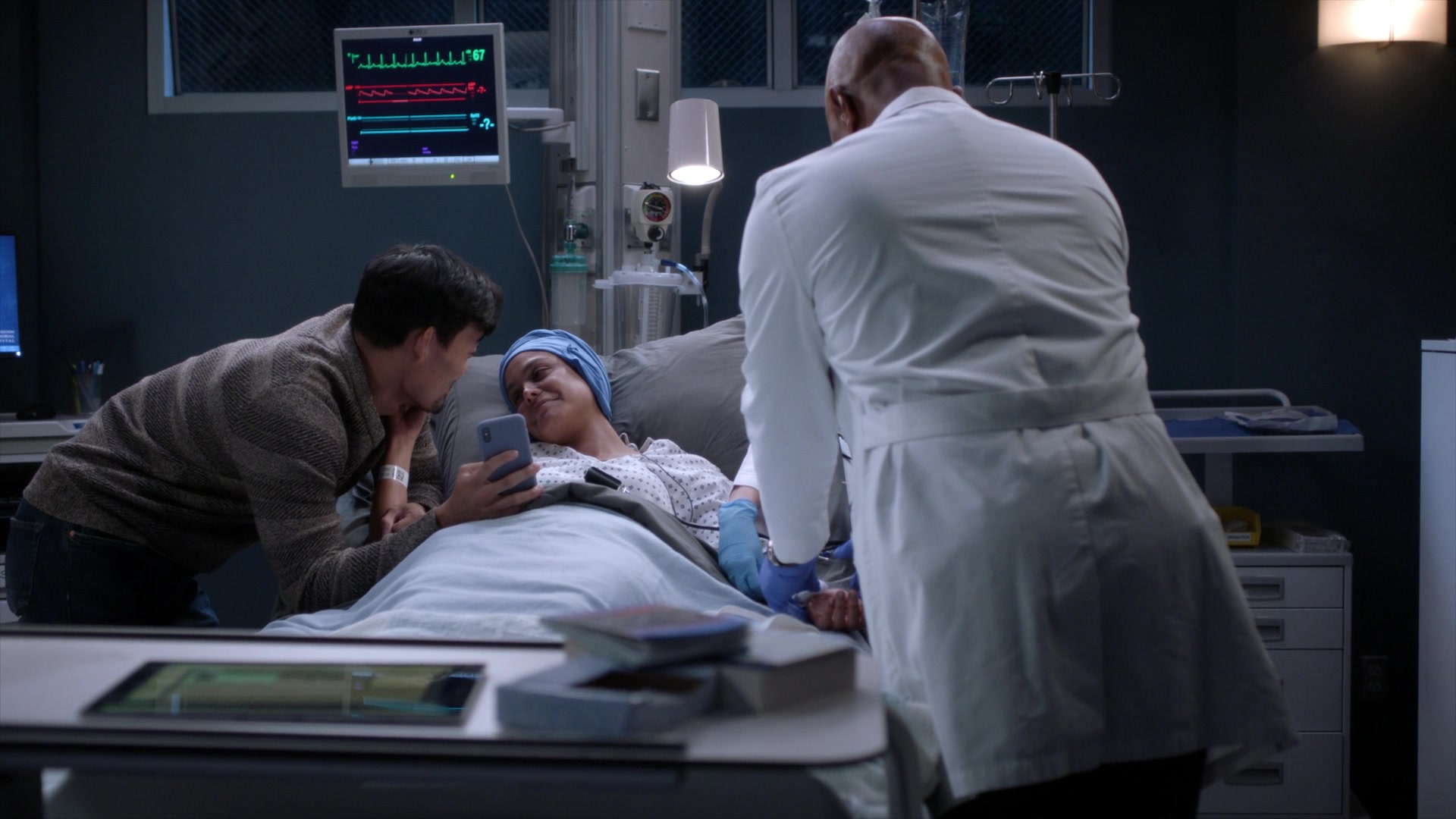 Greys_Anatomy_S19E10_1355.jpg