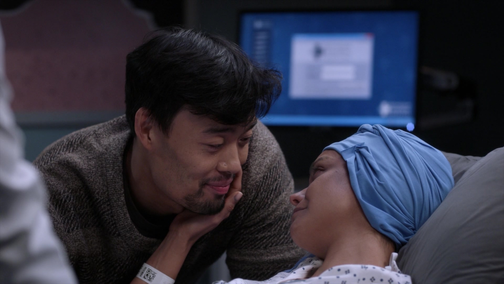 Greys_Anatomy_S19E10_1361.jpg