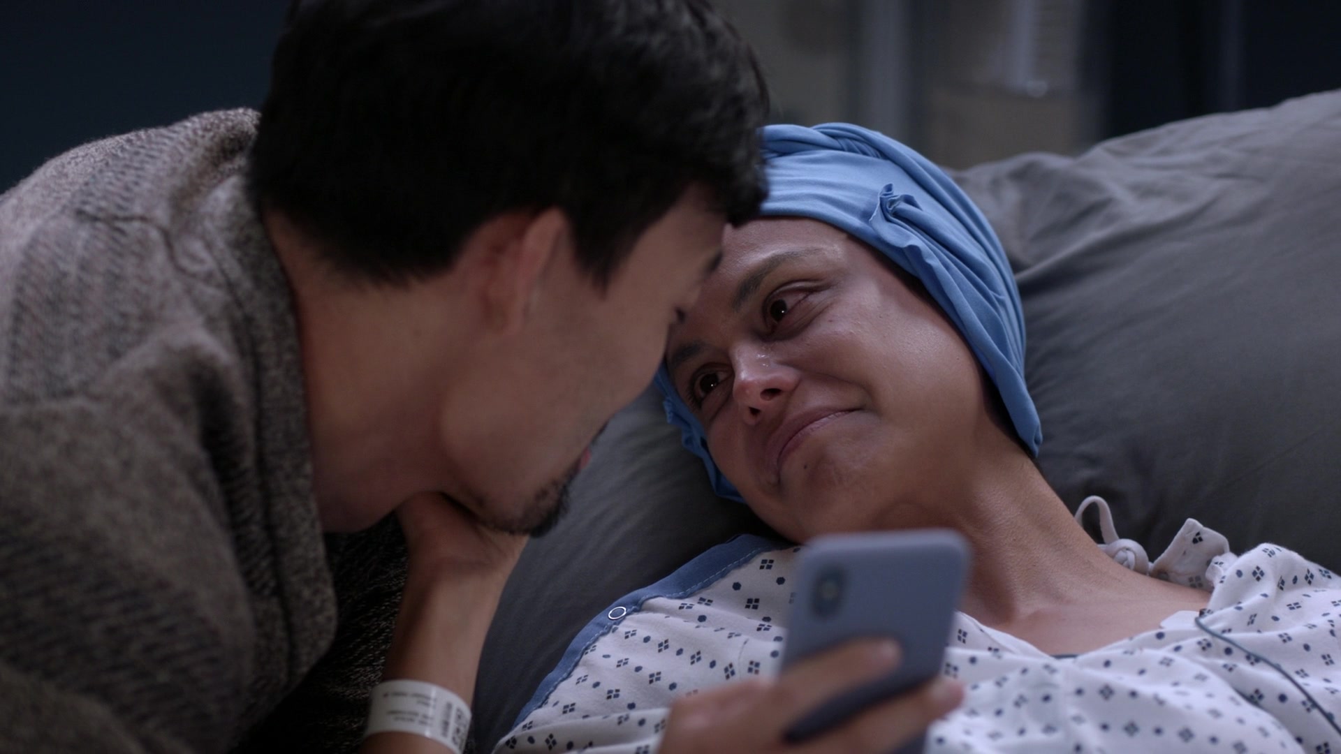Greys_Anatomy_S19E10_1365.jpg