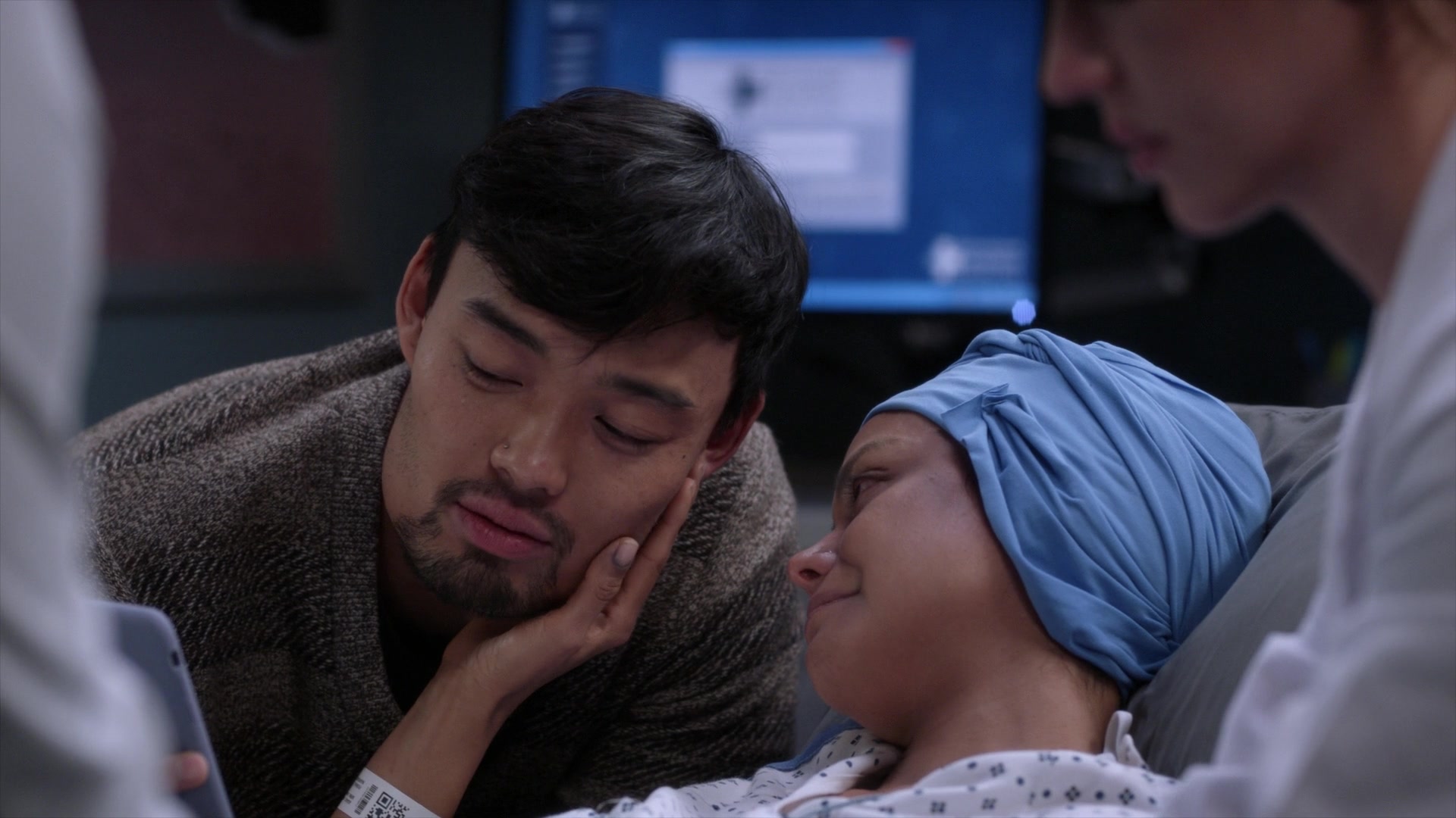 Greys_Anatomy_S19E10_1368.jpg