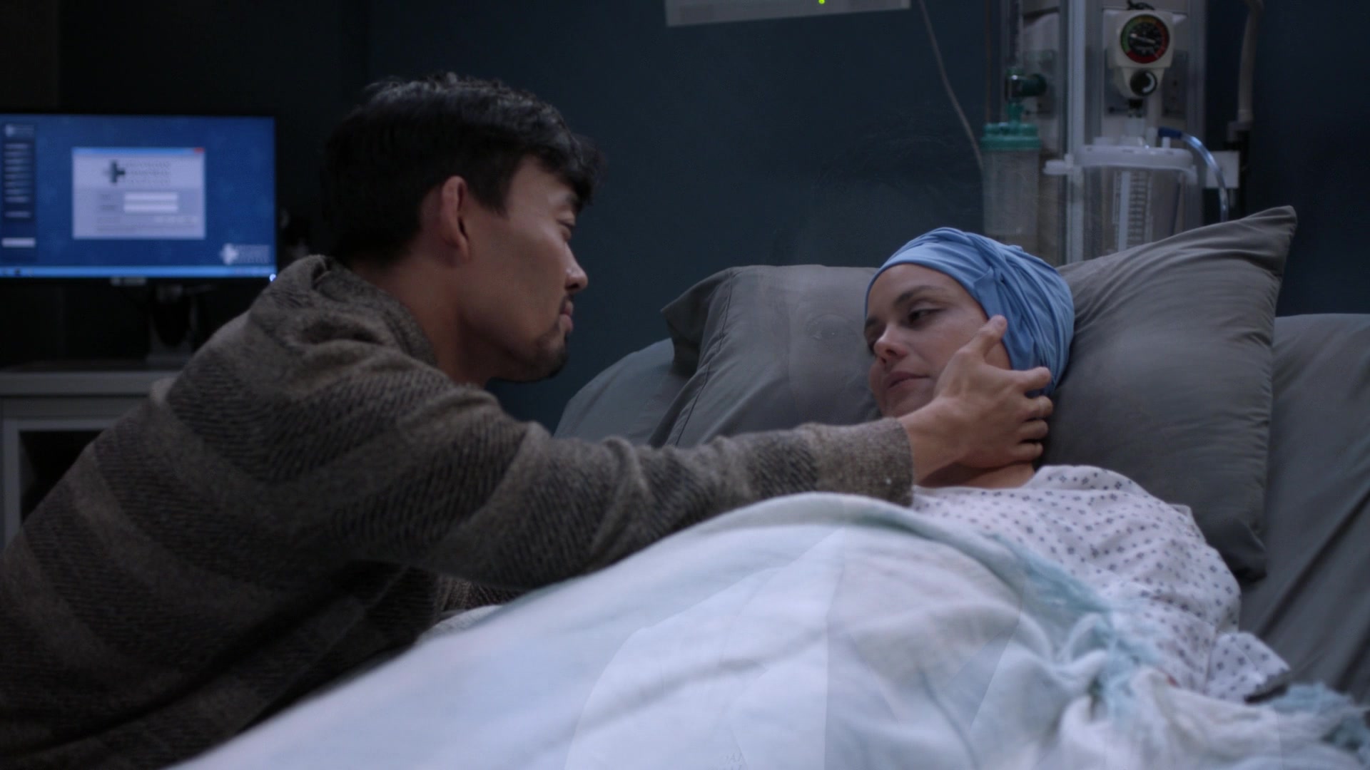 Greys_Anatomy_S19E10_1413.jpg