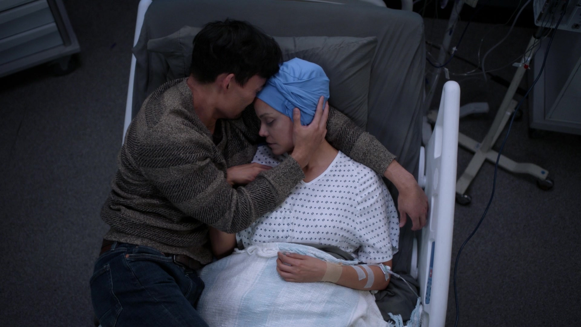 Greys_Anatomy_S19E10_1460.jpg