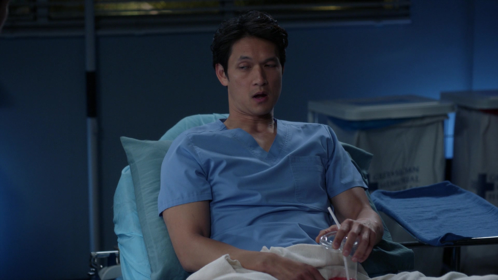 Greys_Anatomy_S19E10_1508.jpg