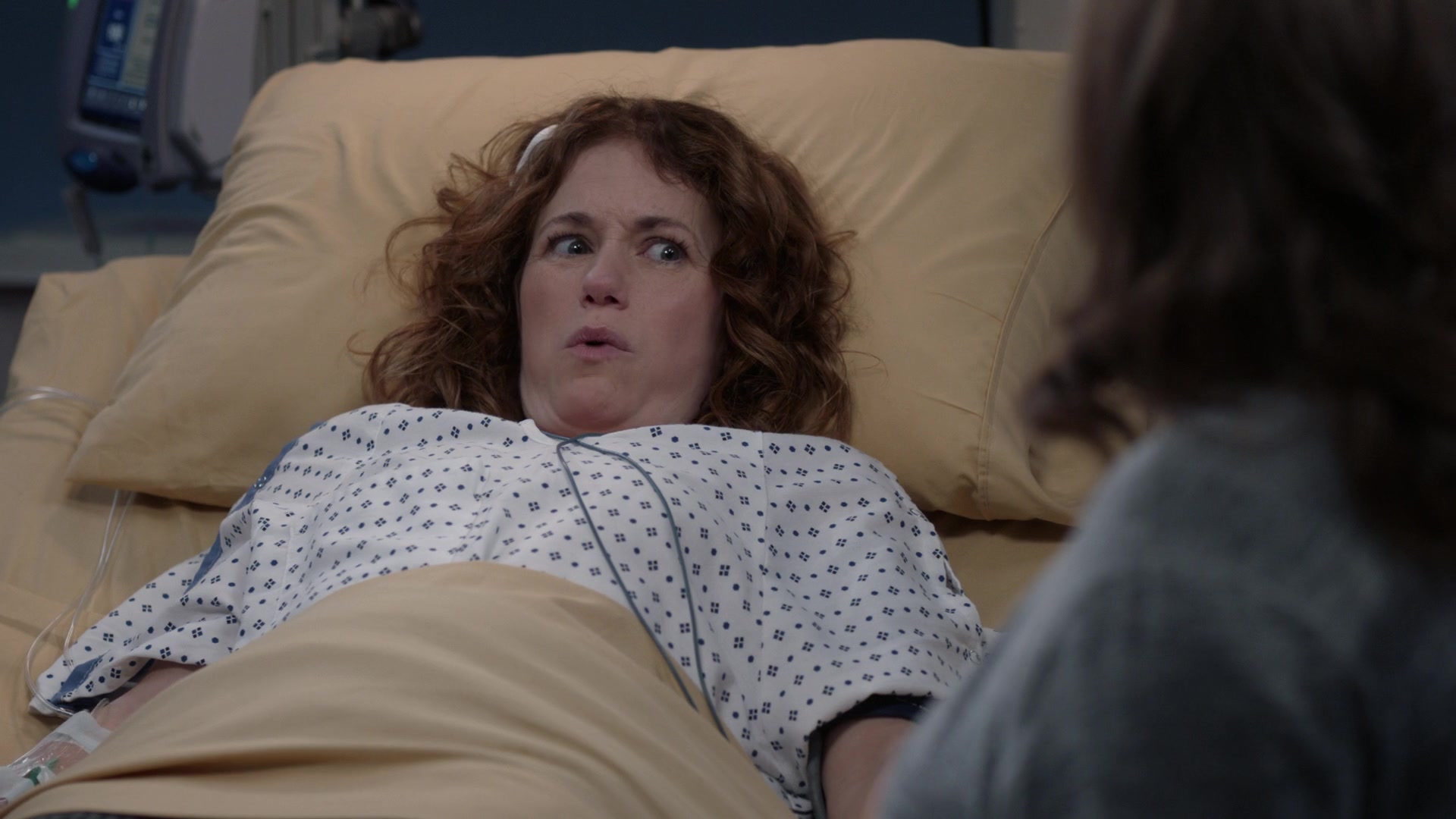 Greys_Anatomy_S19E10_1547.jpg