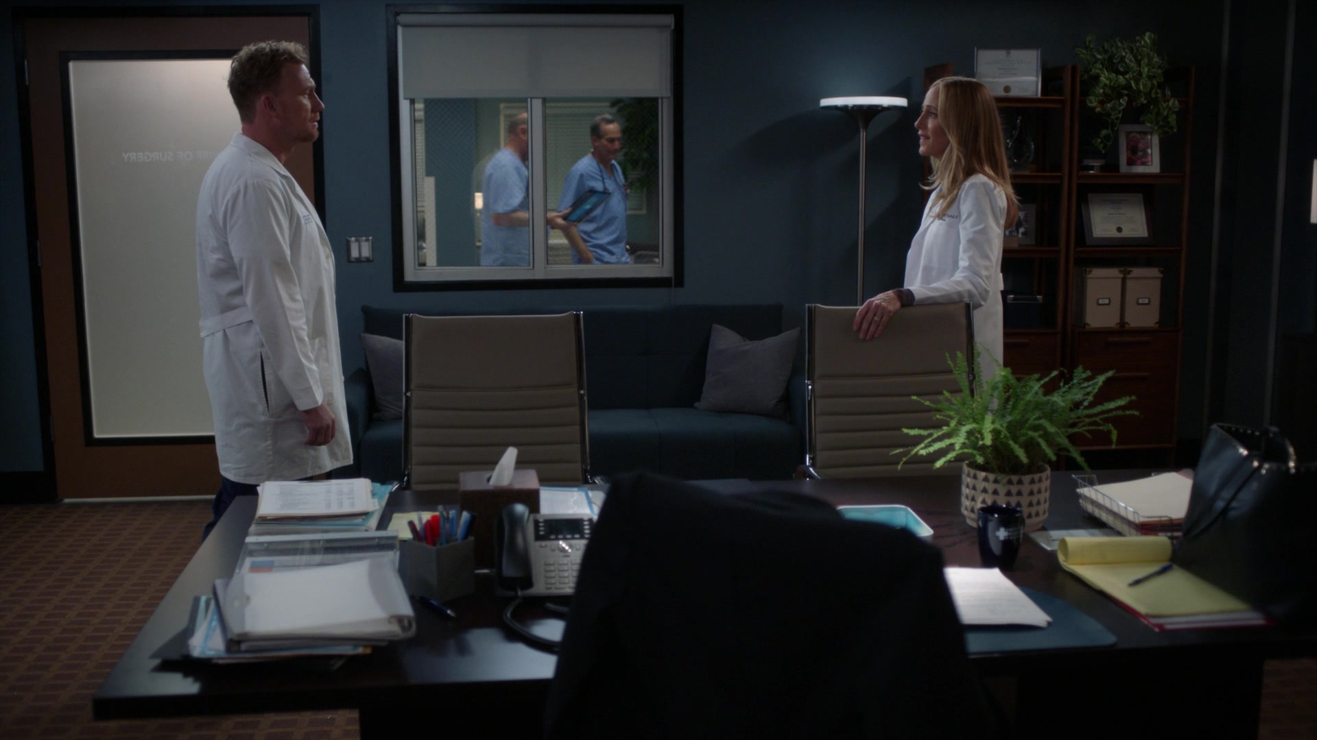 Greys_Anatomy_S19E10_1664.jpg