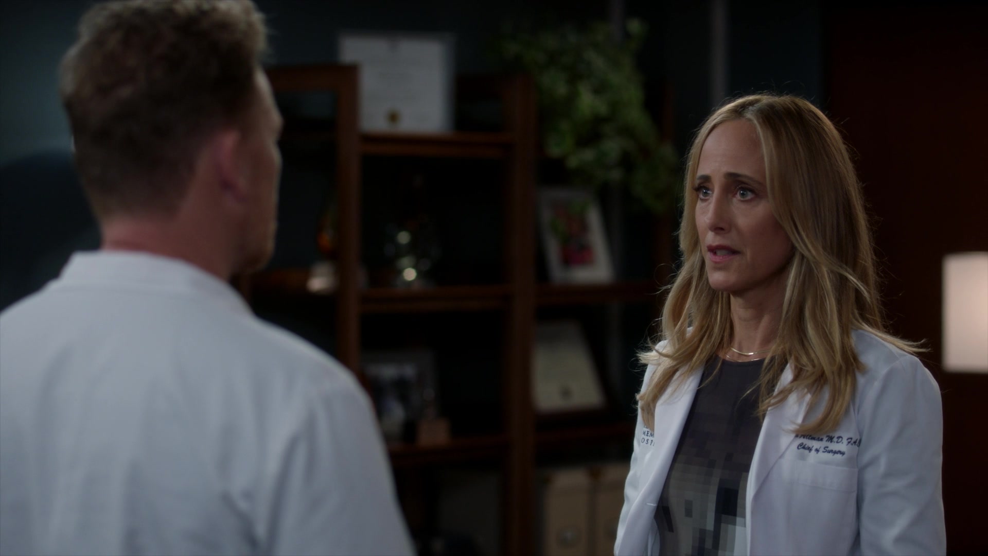 Greys_Anatomy_S19E10_1685.jpg
