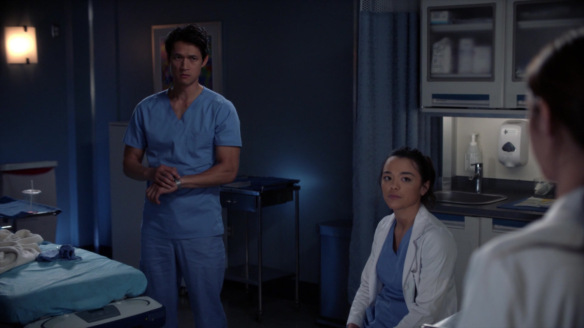 Greys_Anatomy_S19E10_1719.jpg