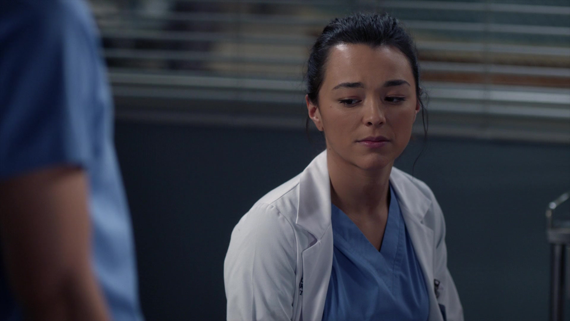 Greys_Anatomy_S19E10_1723.jpg