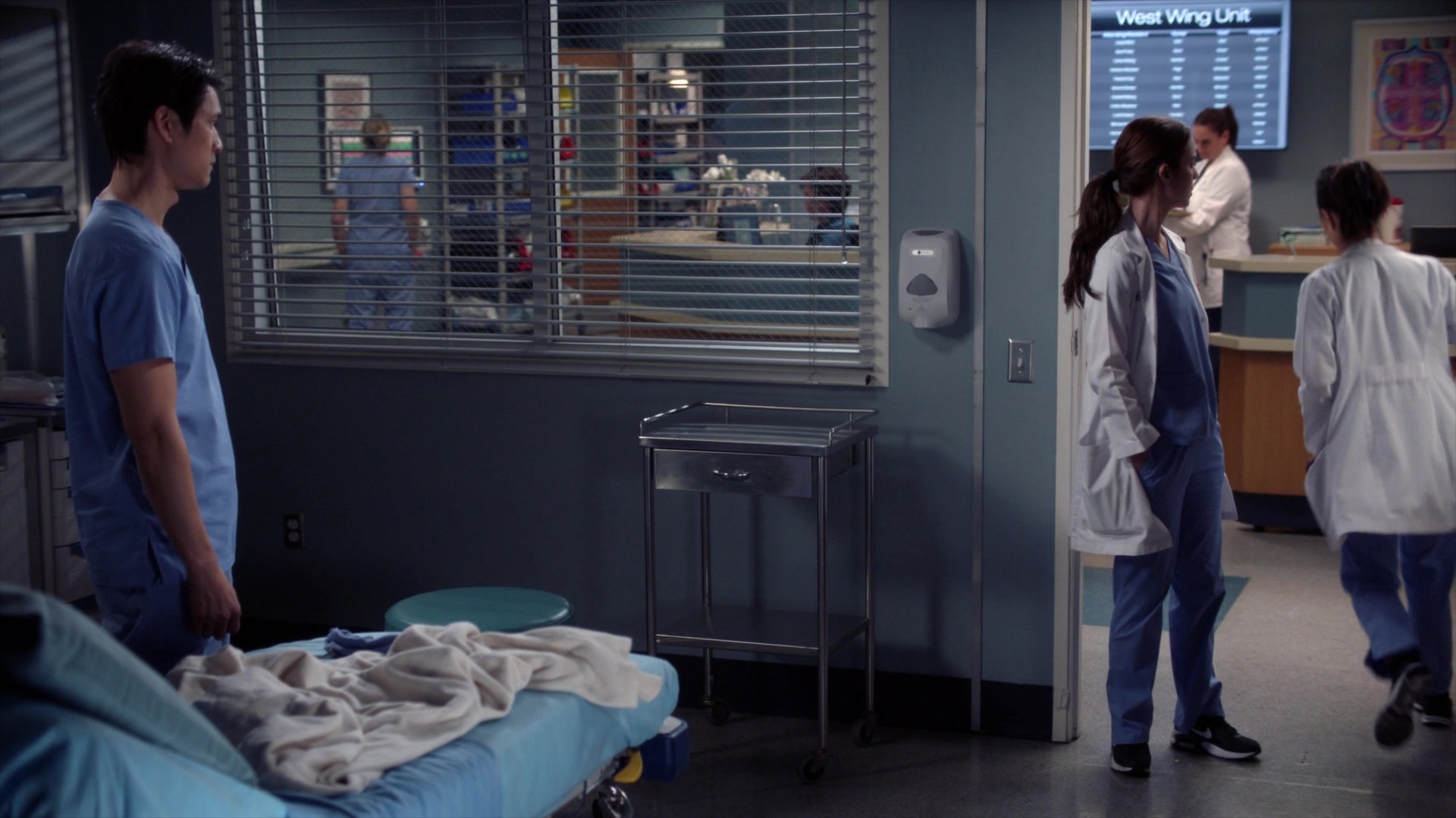 Greys_Anatomy_S19E10_1731.jpg
