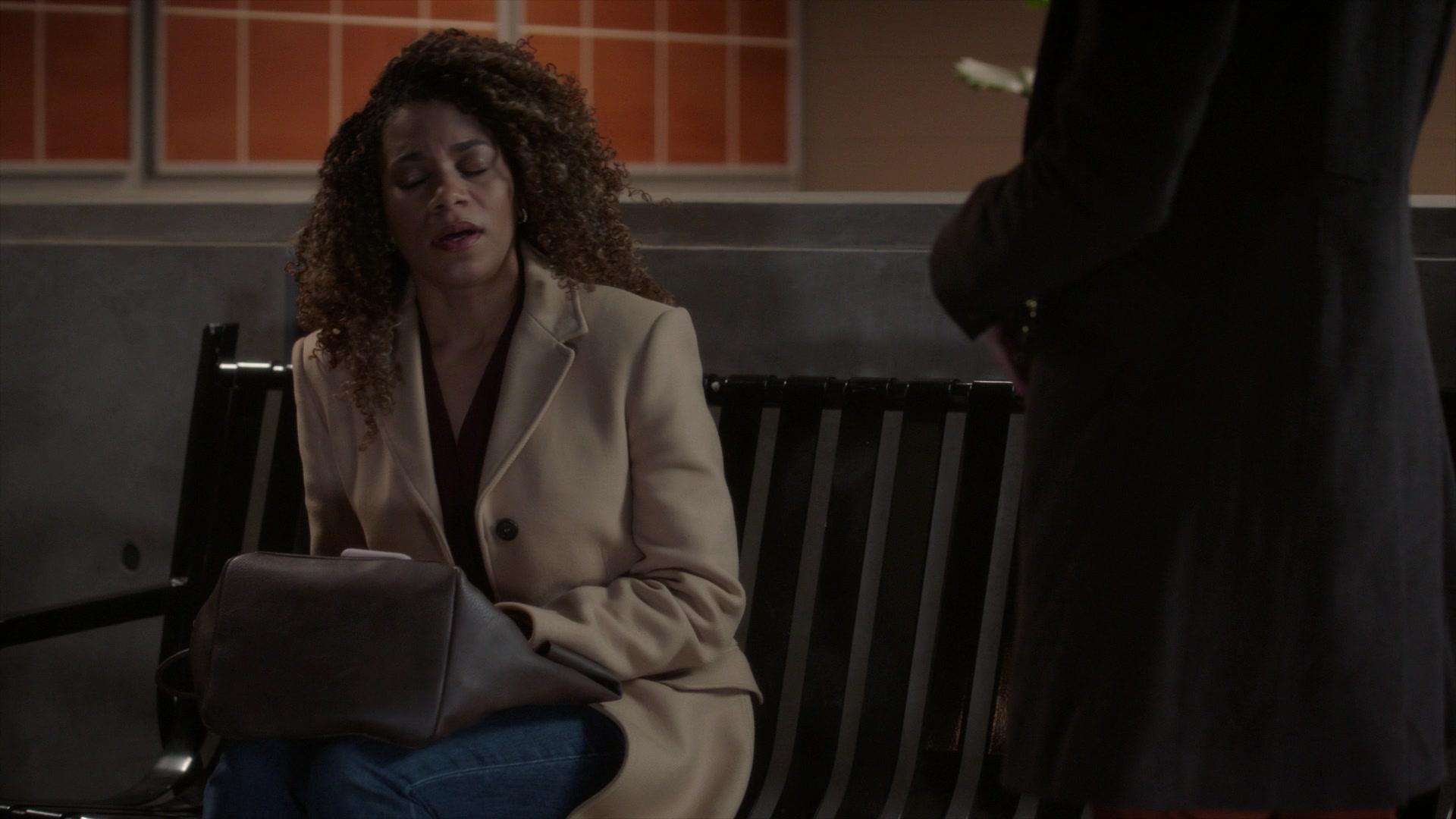 Greys_Anatomy_S19E10_1911.jpg