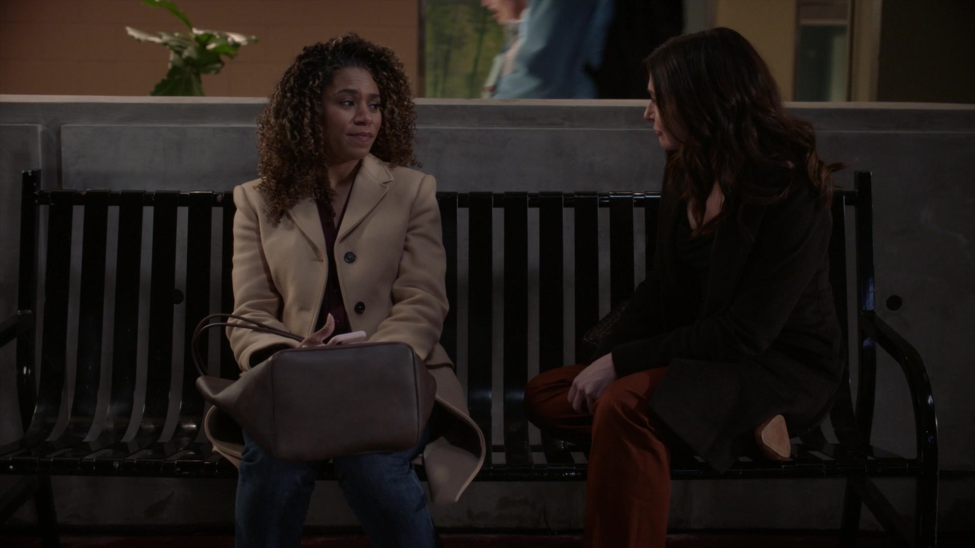 Greys_Anatomy_S19E10_1947.jpg