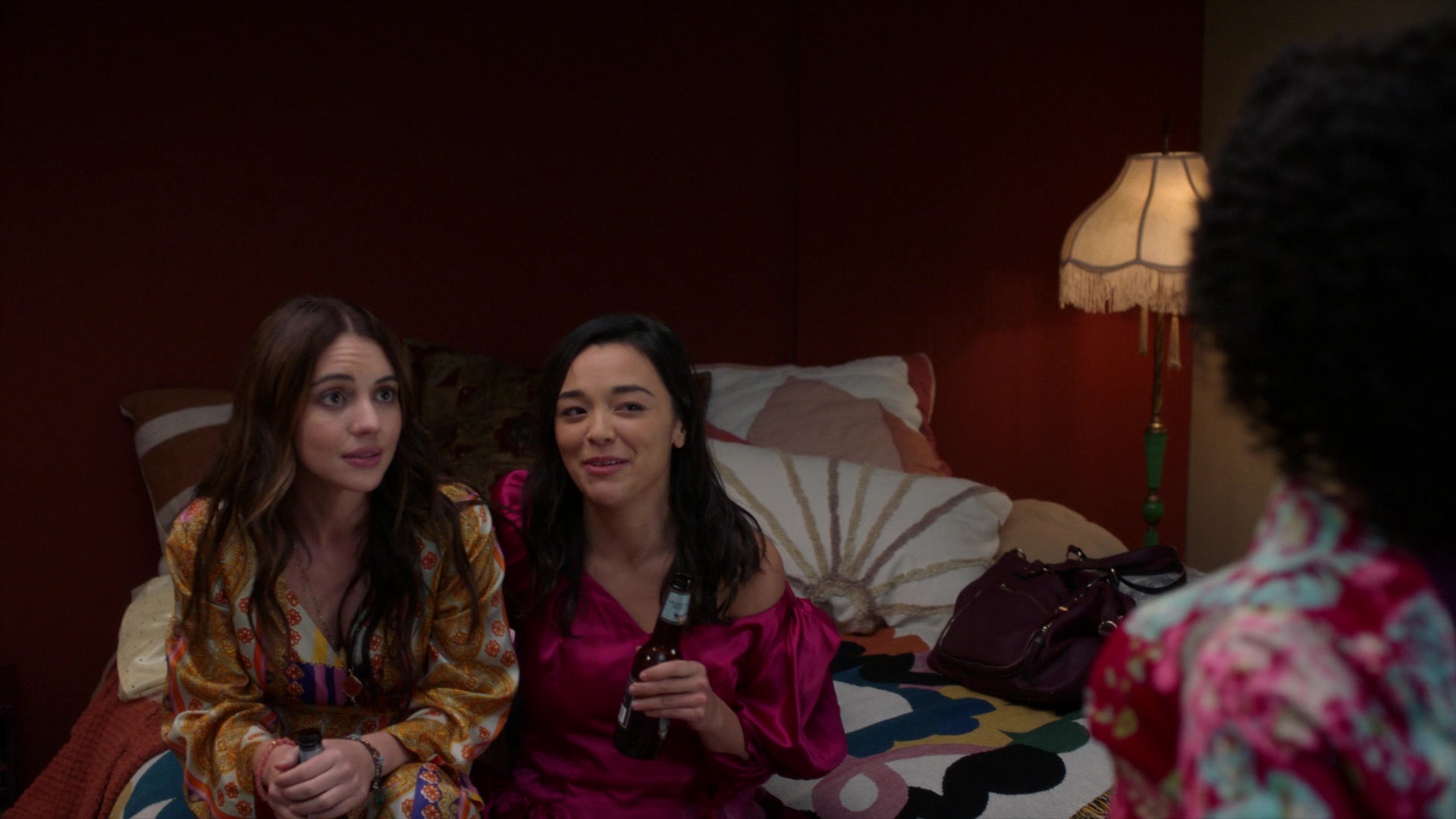 Greys_Anatomy_S19E10_1983.jpg
