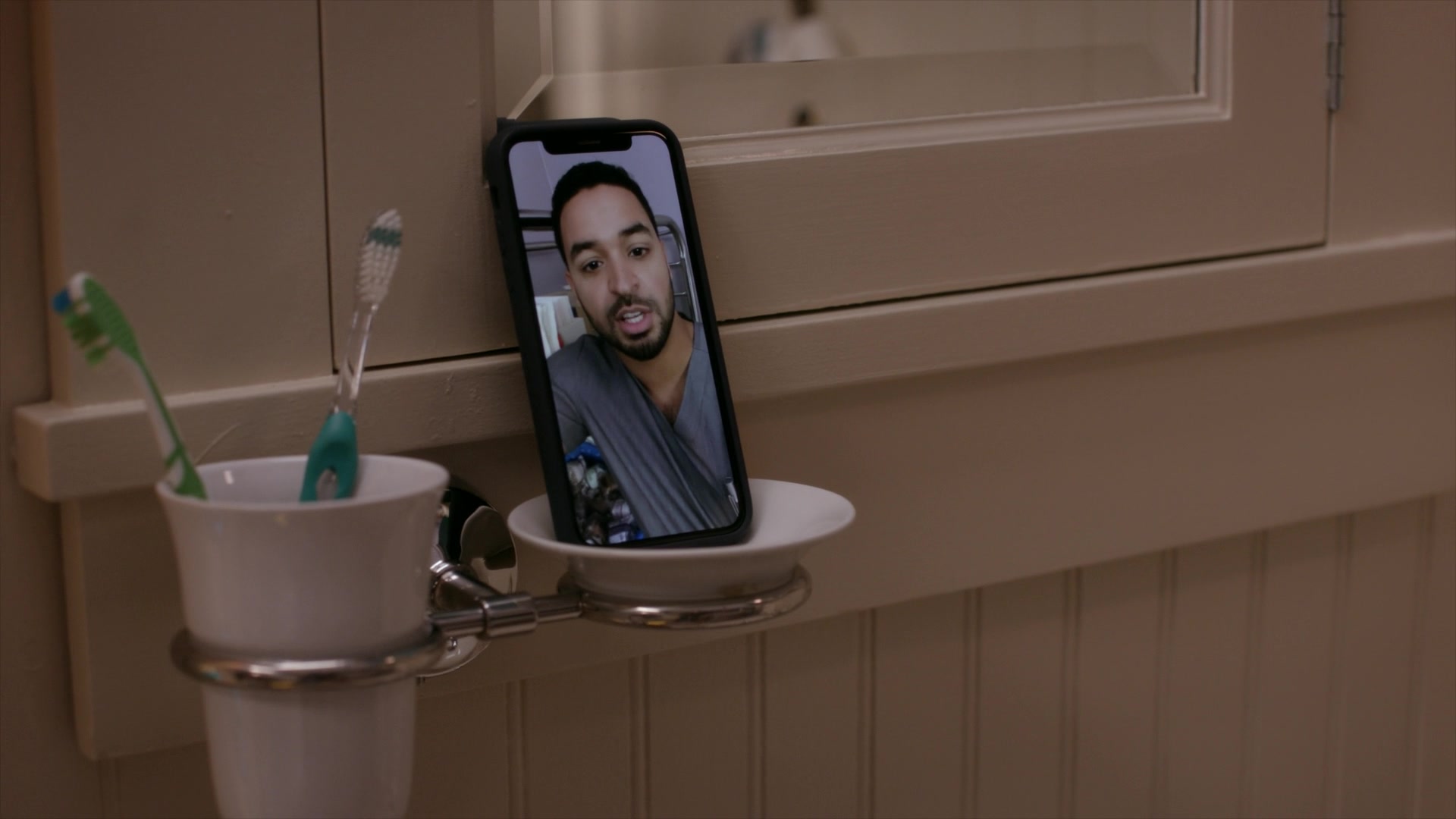 Greys_Anatomy_S19E11_0067.jpg