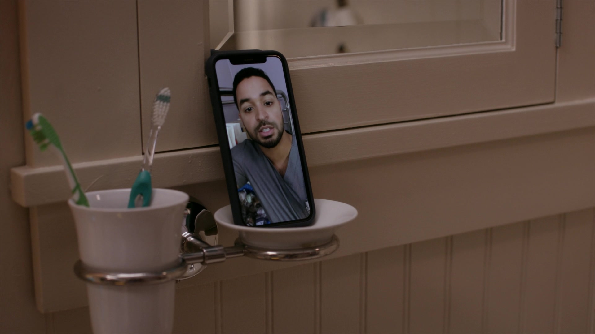 Greys_Anatomy_S19E11_0068.jpg