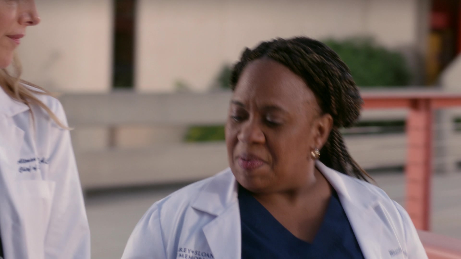 Greys_Anatomy_S19E11_0149.jpg