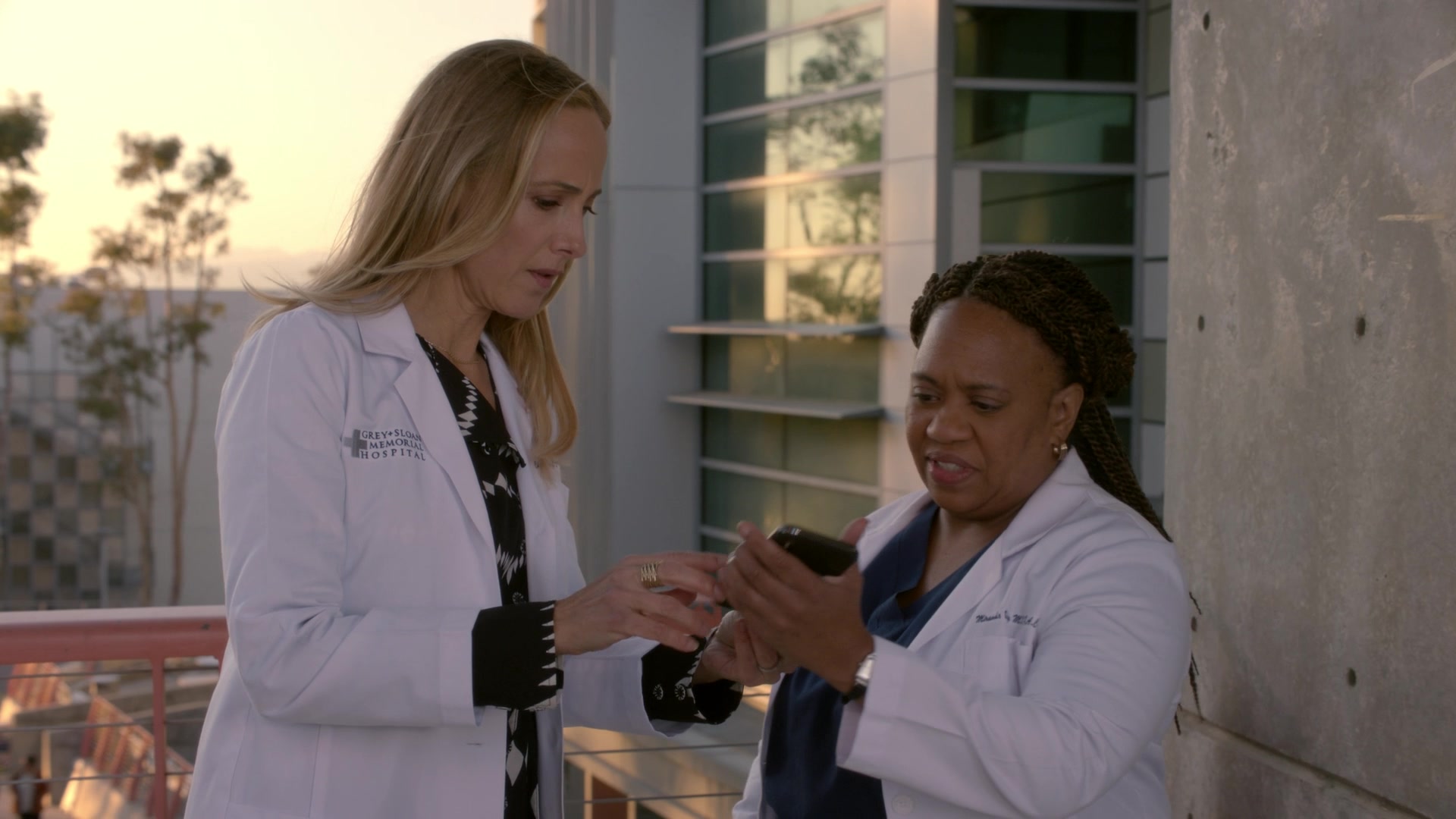 Greys_Anatomy_S19E11_0160.jpg