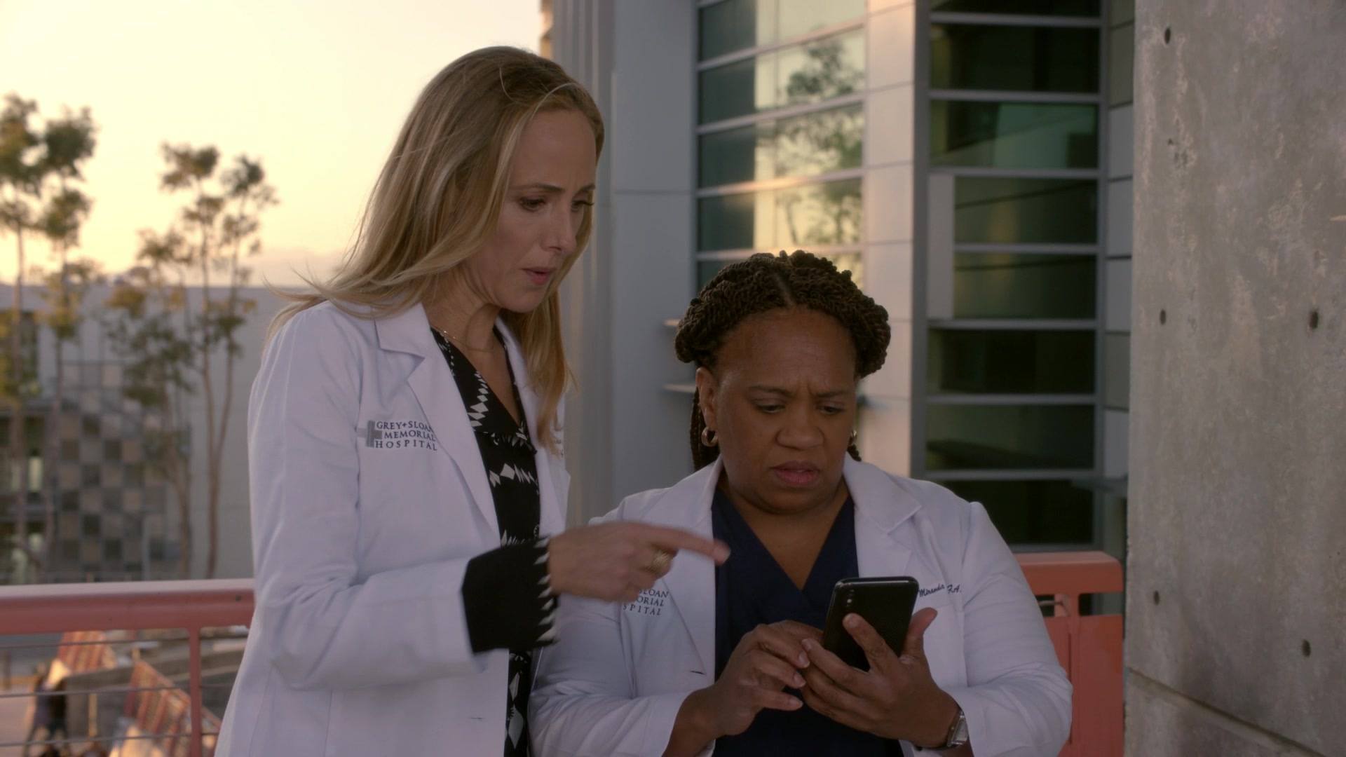 Greys_Anatomy_S19E11_0162.jpg