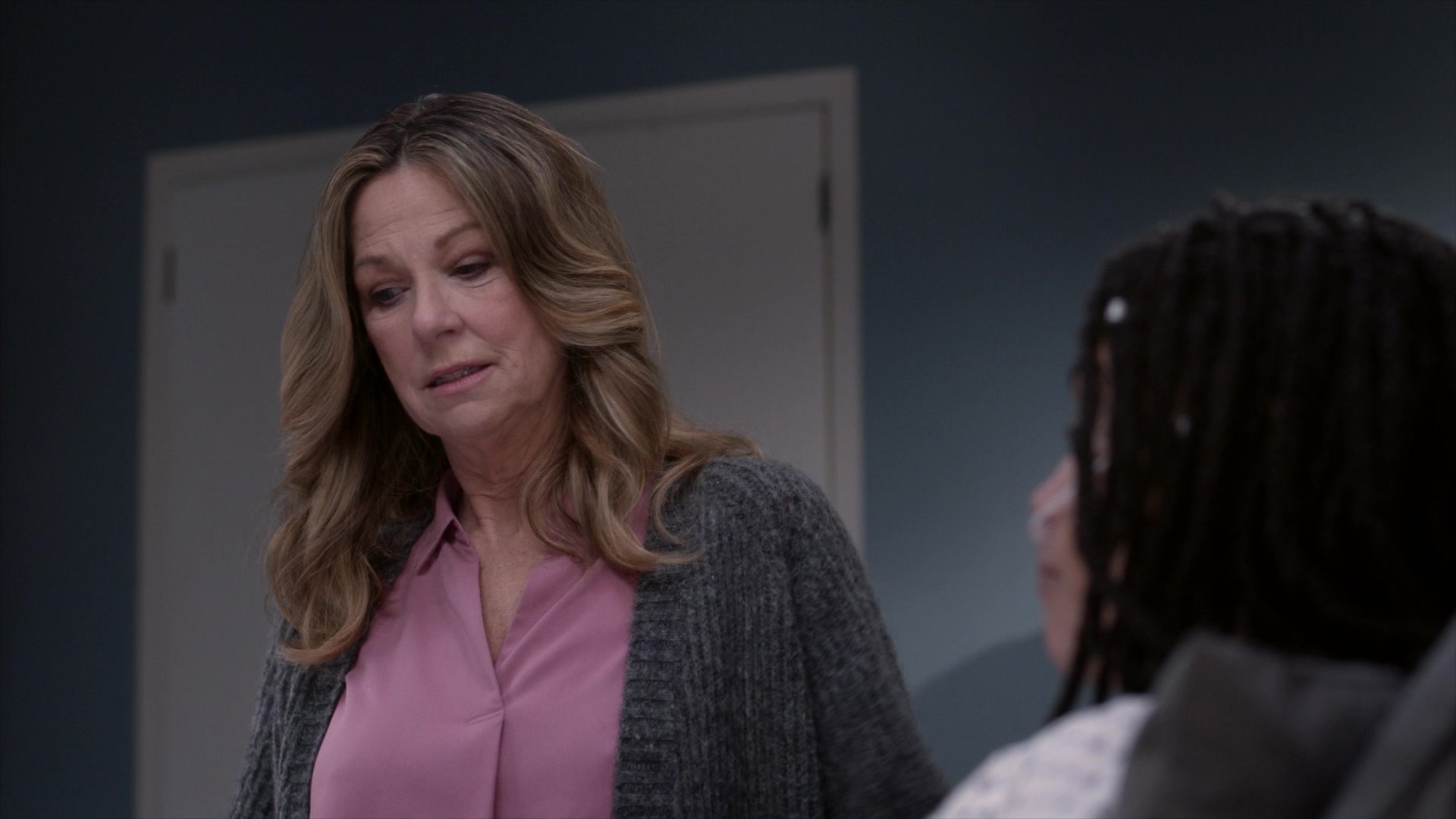 Greys_Anatomy_S19E11_0304.jpg