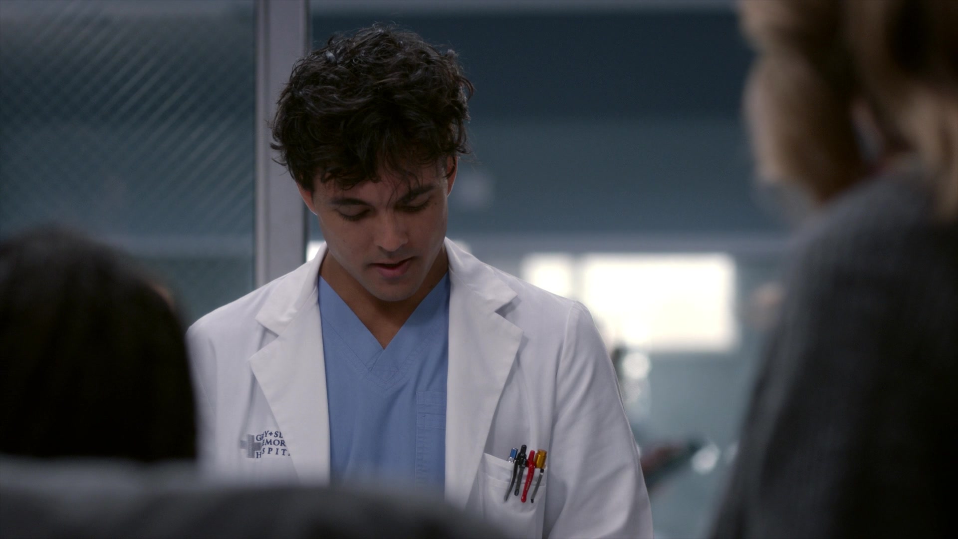 Greys_Anatomy_S19E11_0315.jpg