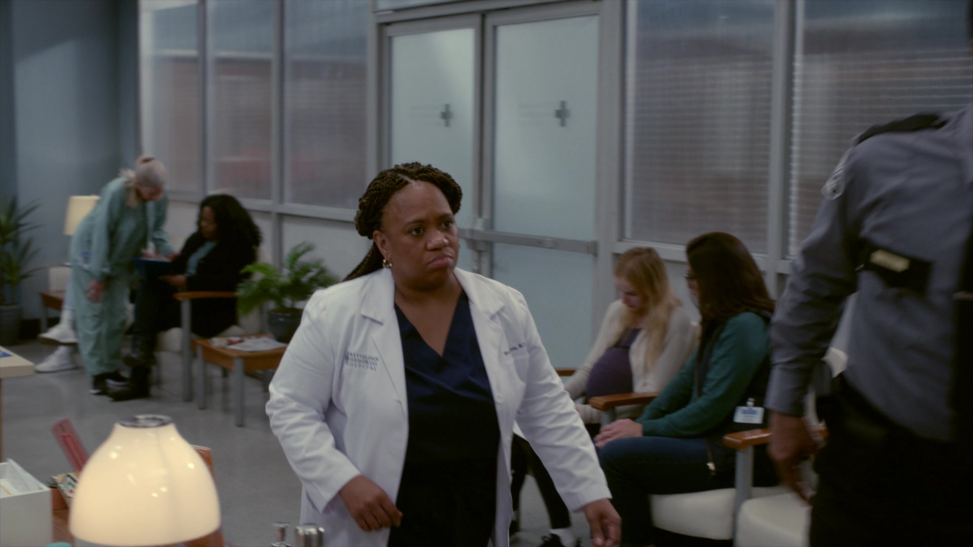Greys_Anatomy_S19E11_0377.jpg