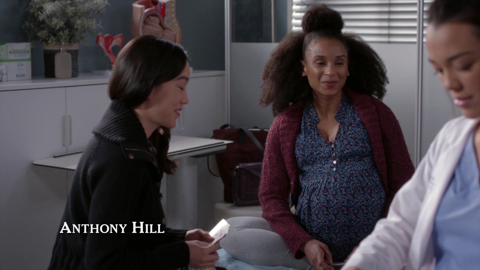 Greys_Anatomy_S19E11_0456.jpg