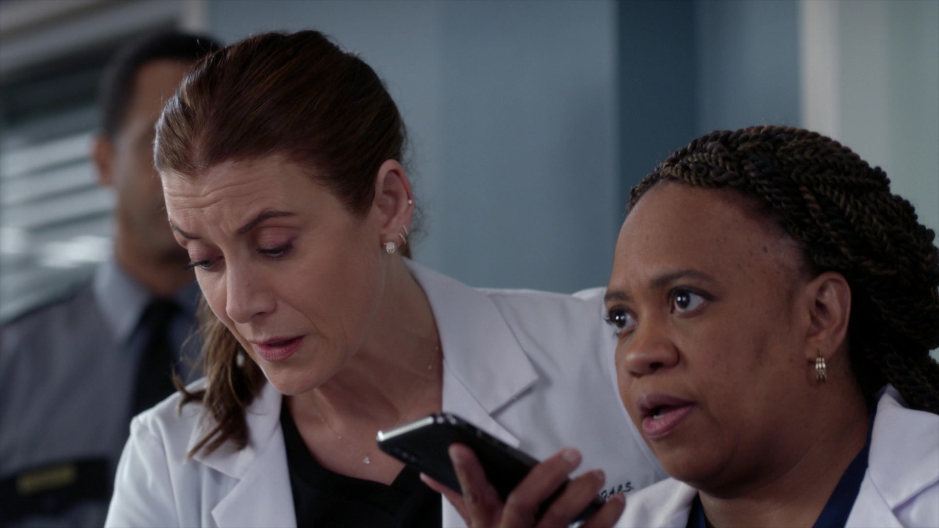 Greys_Anatomy_S19E11_0497.jpg