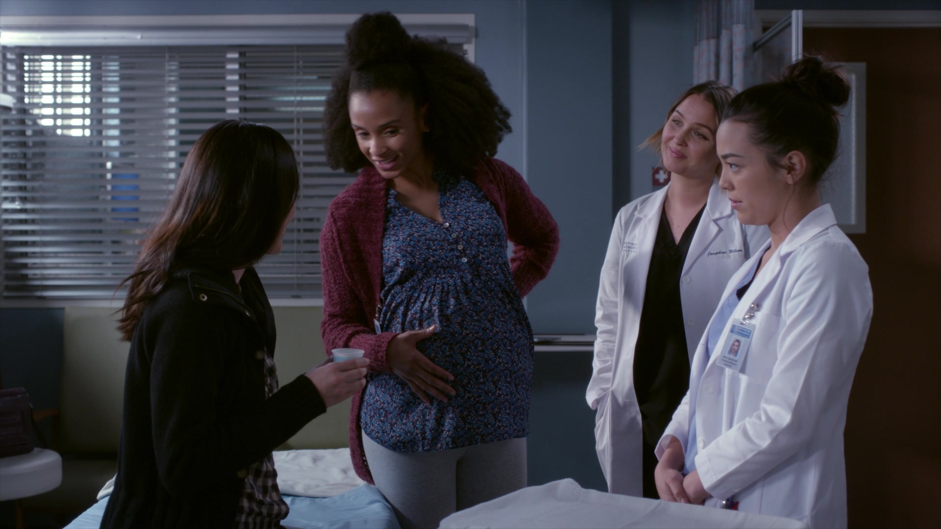 Greys_Anatomy_S19E11_0746.jpg