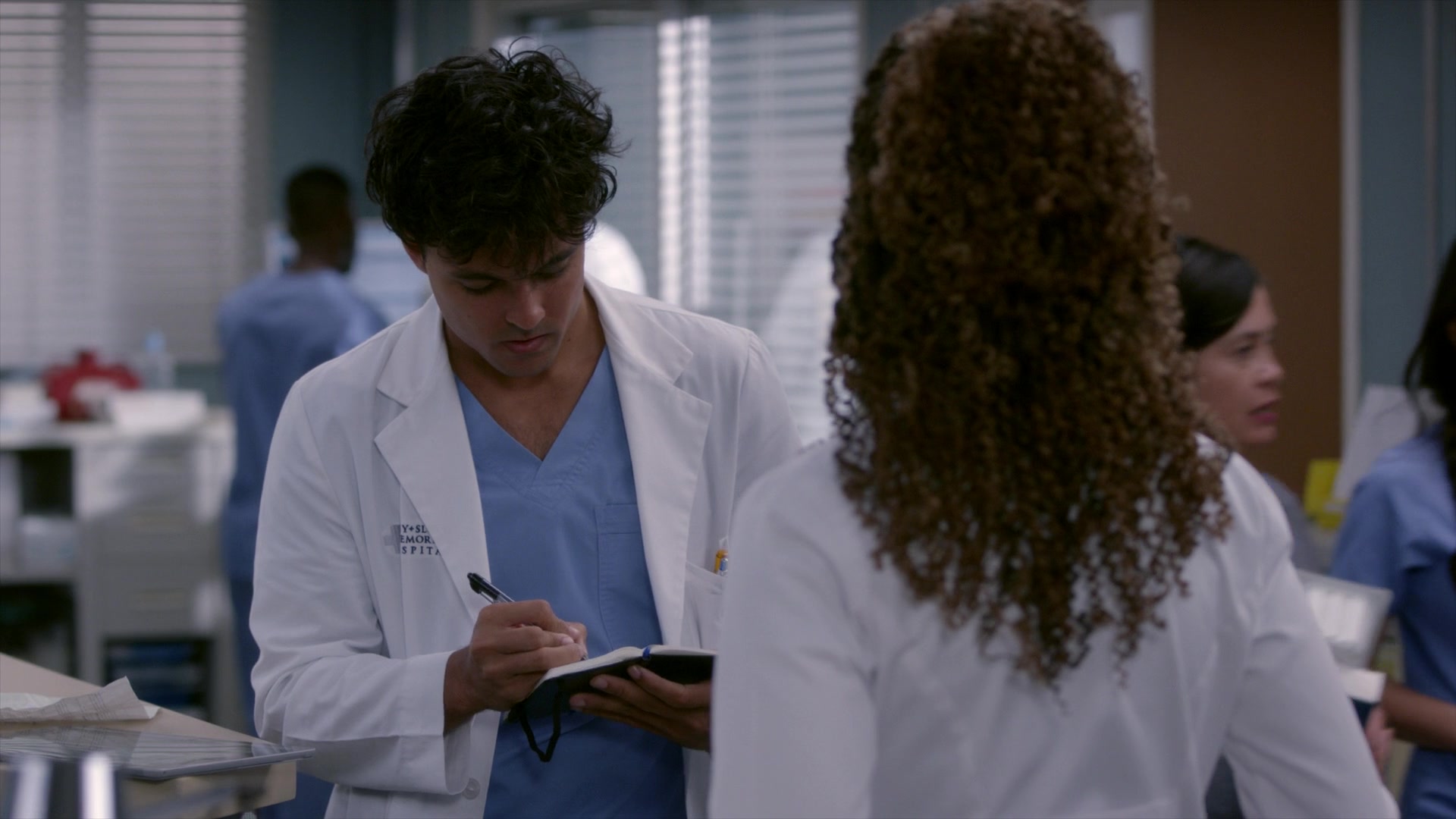 Greys_Anatomy_S19E11_0779.jpg
